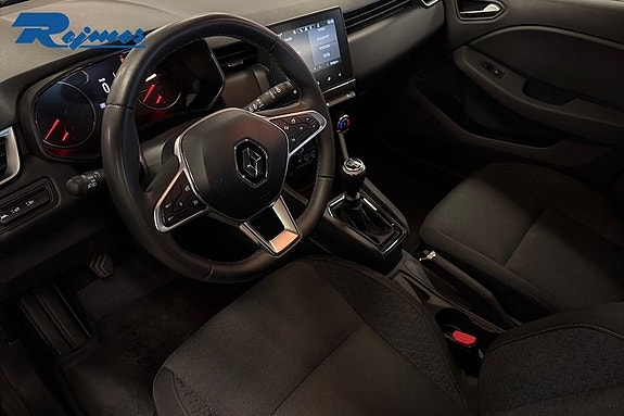 Renault Clio 19 of 19