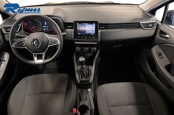 Renault Clio 17 of 19