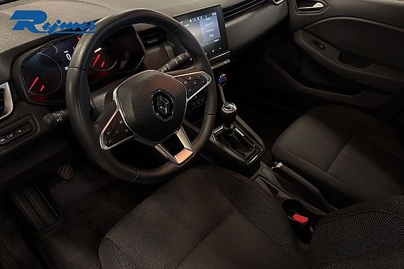 Renault Clio 19 of 19