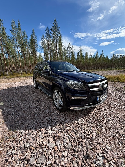 Mercedes-Benz GL500 5 of 12