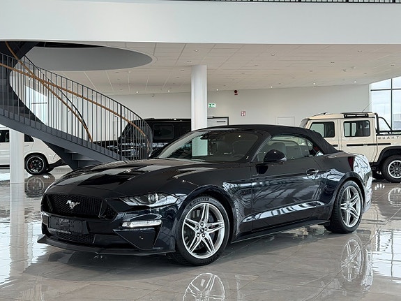 Ford Mustang 2 of 26