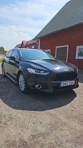 Ford Mondeo 2 of 12