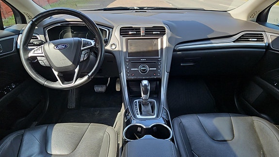 Ford Mondeo 7 of 12