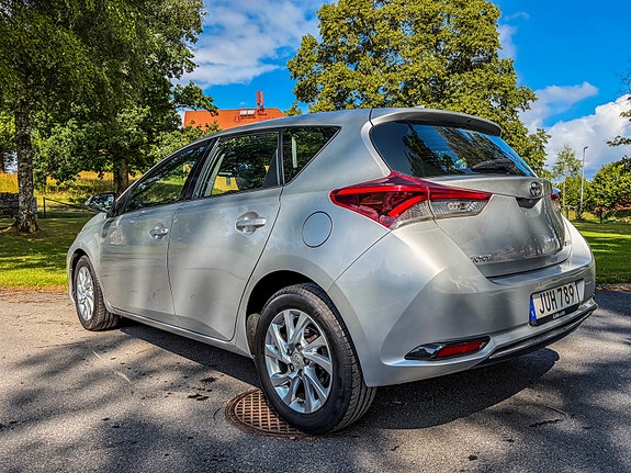 Toyota Auris 3 of 10