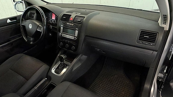 Volkswagen Golf V 8 of 12