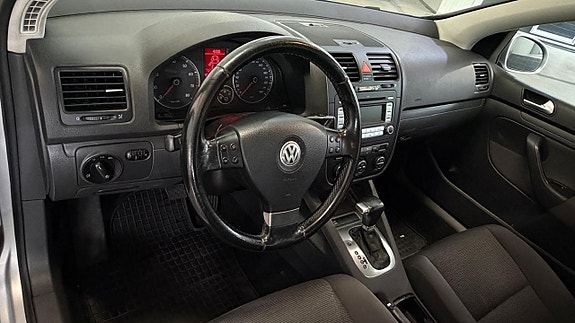 Volkswagen Golf V 7 of 12
