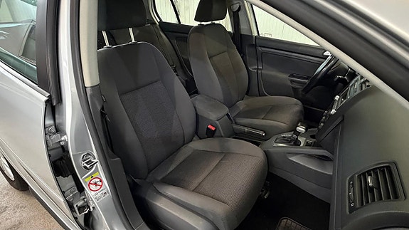 Volkswagen Golf V 11 of 12