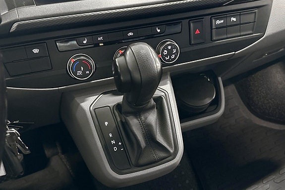 Volkswagen Transporter 12 of 16