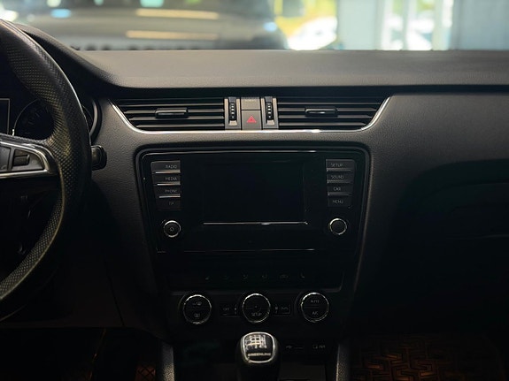 Skoda Octavia 11 of 22