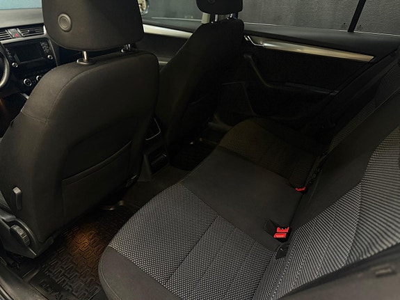 Skoda Octavia 17 of 22