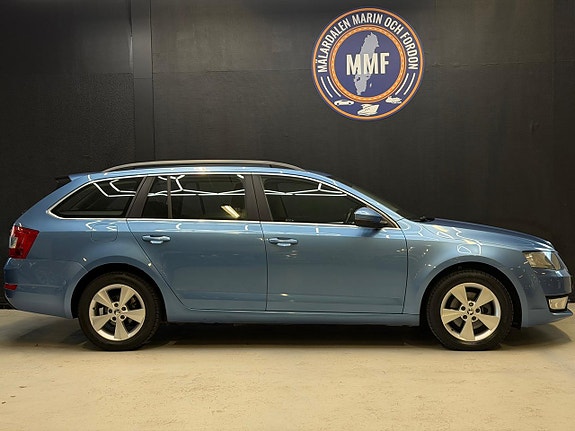 Skoda Octavia 2 of 22