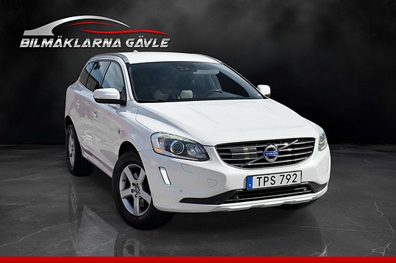 Volvo XC60 2 of 11
