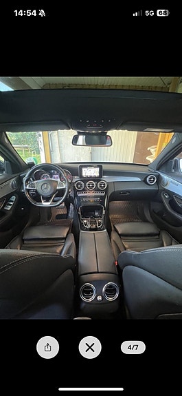 Mercedes-Benz C220 2 of 2
