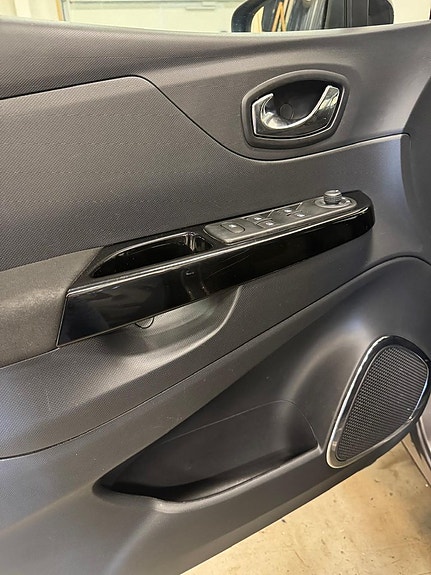 Renault Captur 12 of 16