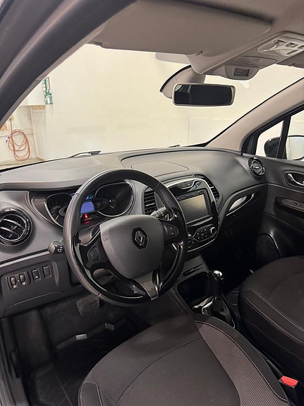 Renault Captur 9 of 16