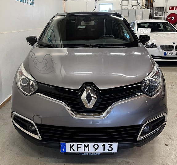 Renault Captur 2 of 16