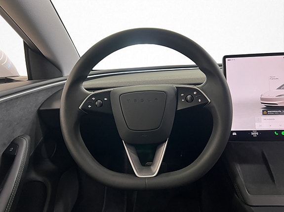 Tesla Model 3 13 of 30