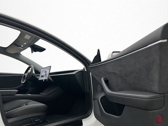 Tesla Model 3 26 of 30