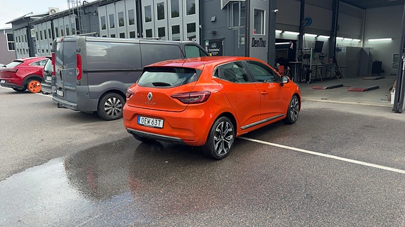 Renault Clio 2 of 4