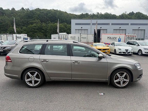 Volkswagen Passat 8 of 14