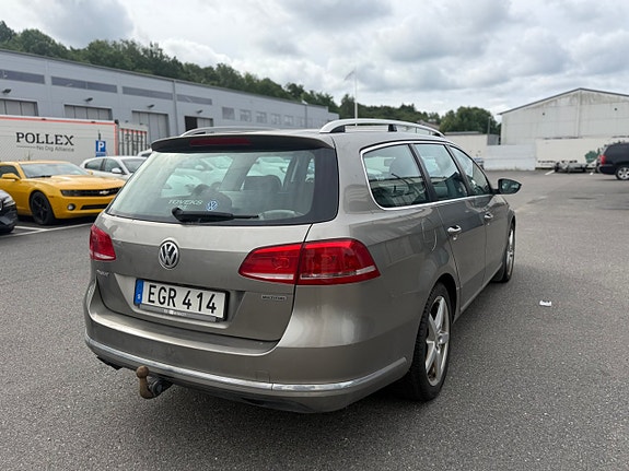 Volkswagen Passat 7 of 14