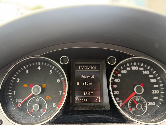 Volkswagen Passat 14 of 14