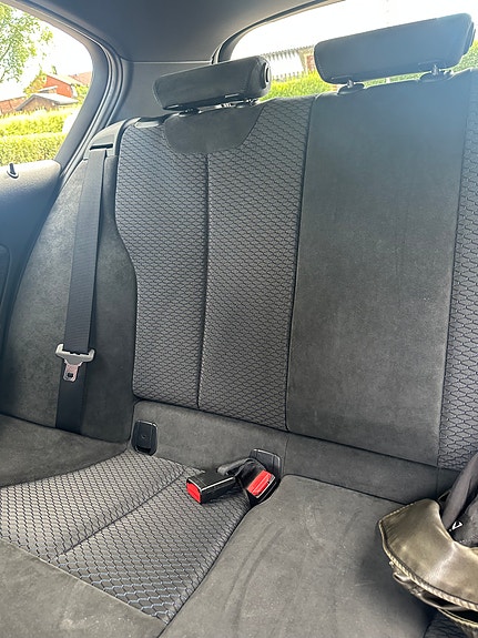 BMW 118d 4 of 5