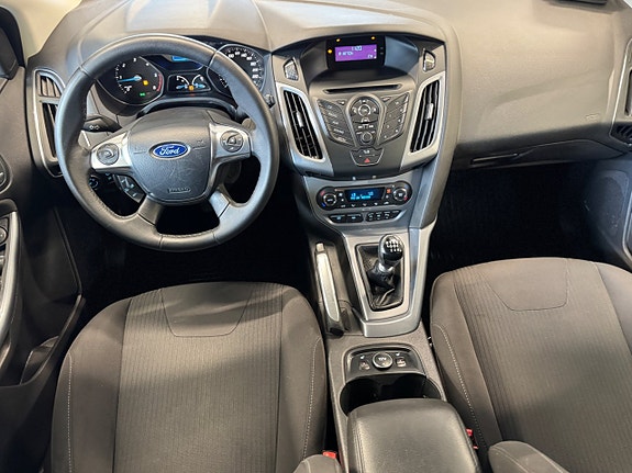 Ford Focus 16 of 23