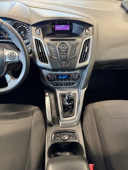 Ford Focus 15 of 23