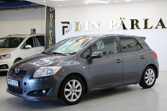 Toyota Auris 3 of 12