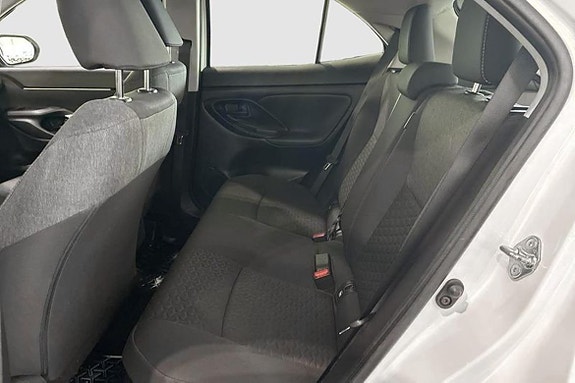 Toyota Yaris Cross 9 of 12