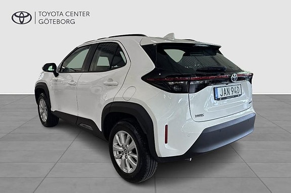 Toyota Yaris Cross 4 of 12
