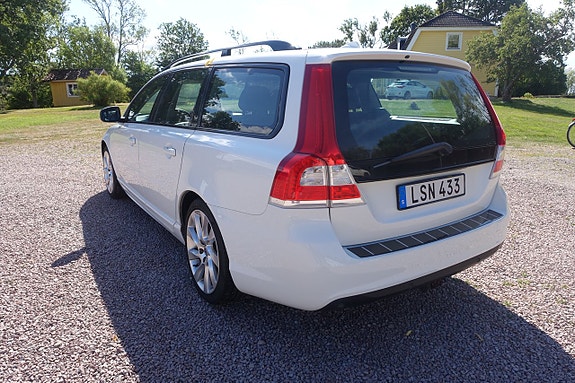 Volvo V70 5 of 20