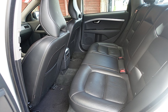 Volvo V70 15 of 20