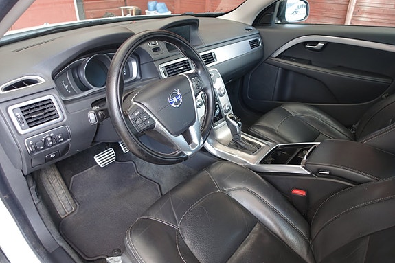 Volvo V70 9 of 20