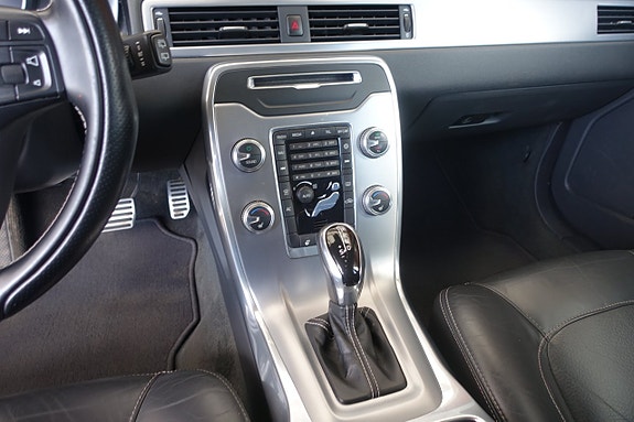 Volvo V70 11 of 20