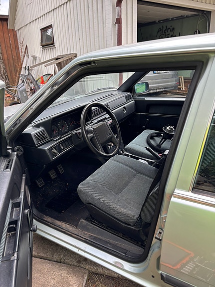 Volvo 740 11 of 14