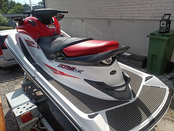 Kawasaki ultra lx 2 of 3