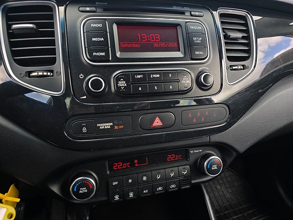 Kia Carens 11 of 14