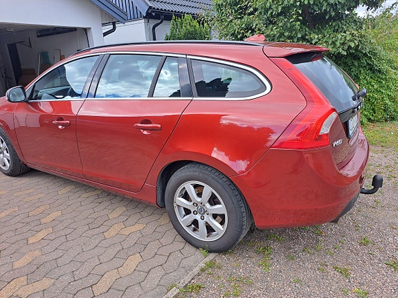 Volvo V60 4 of 8