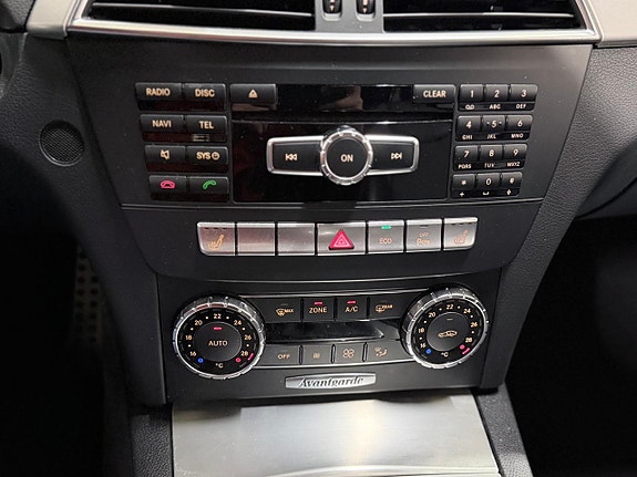 Mercedes-Benz C180 18 of 25