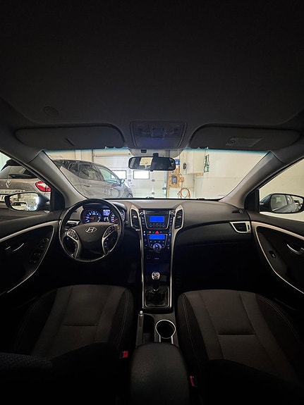 Hyundai i30 8 of 17