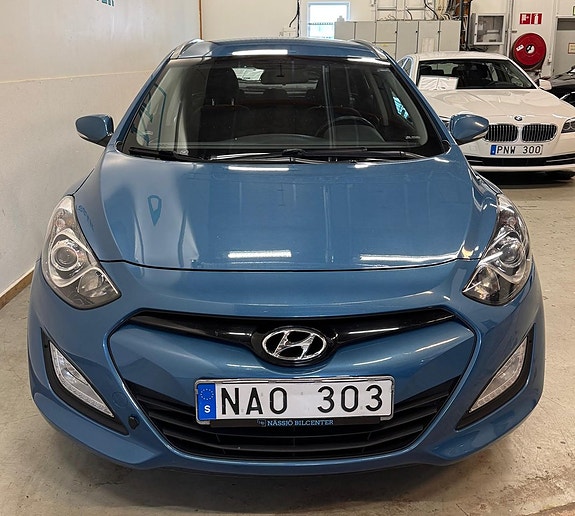 Hyundai i30 2 of 17