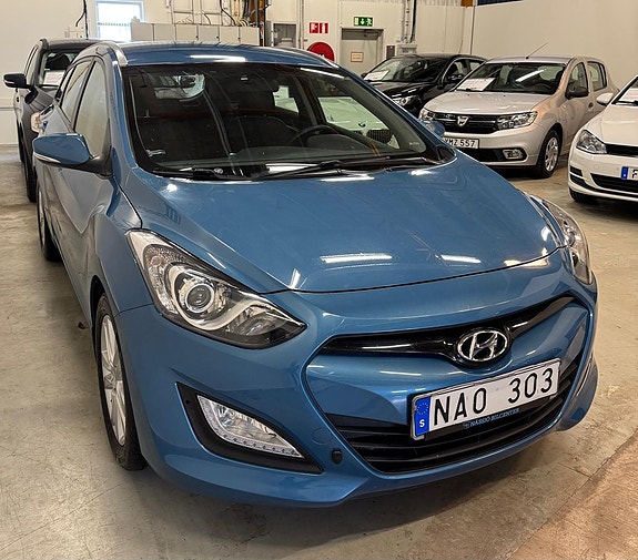 Hyundai i30 3 of 17