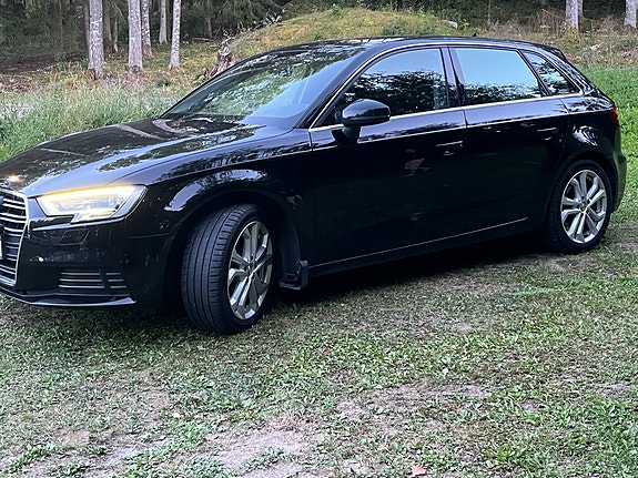Audi A3 8 of 14