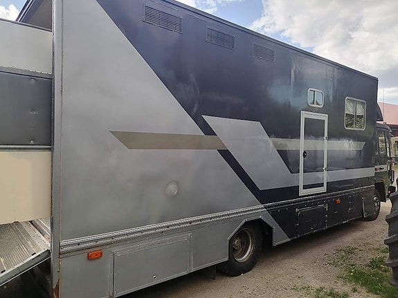 Volvo Fl 611 hästlastbil 3 of 9