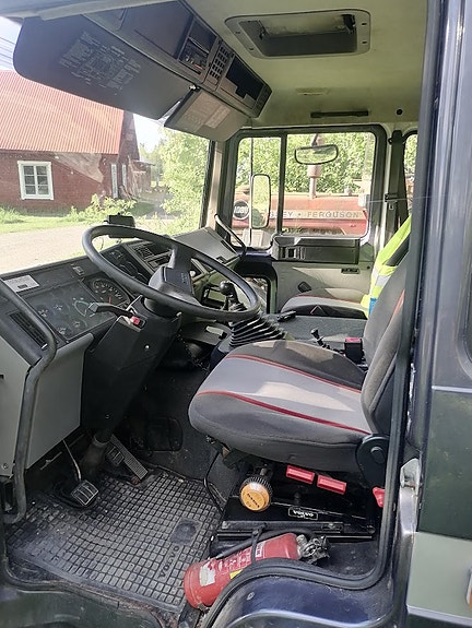 Volvo Fl 611 hästlastbil 6 of 9