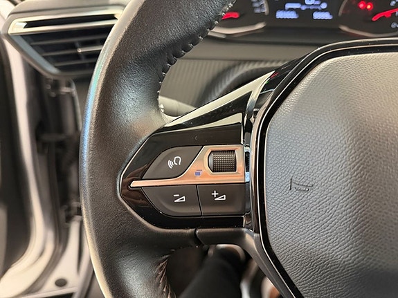 Peugeot 2008 14 of 18