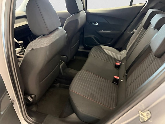 Peugeot 2008 10 of 18