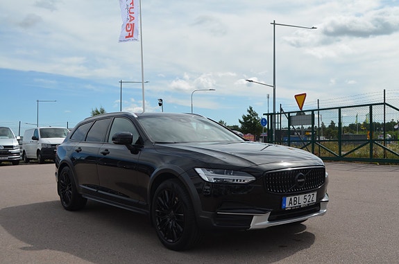 Volvo V90 Cross Country 10 of 27